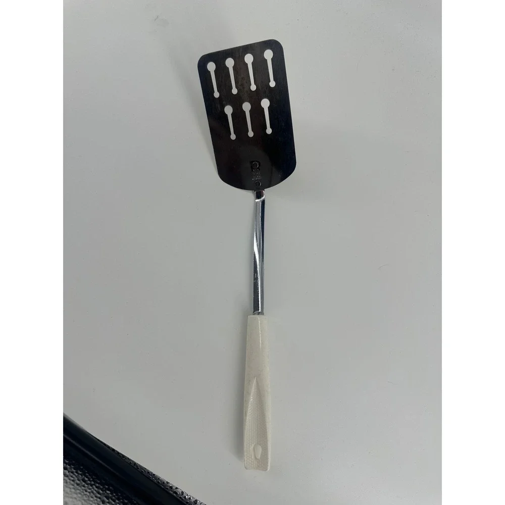 EKCO Vintage Slotted‎ Spatula Turner Chromium Plated USA White Handle MCM Silver